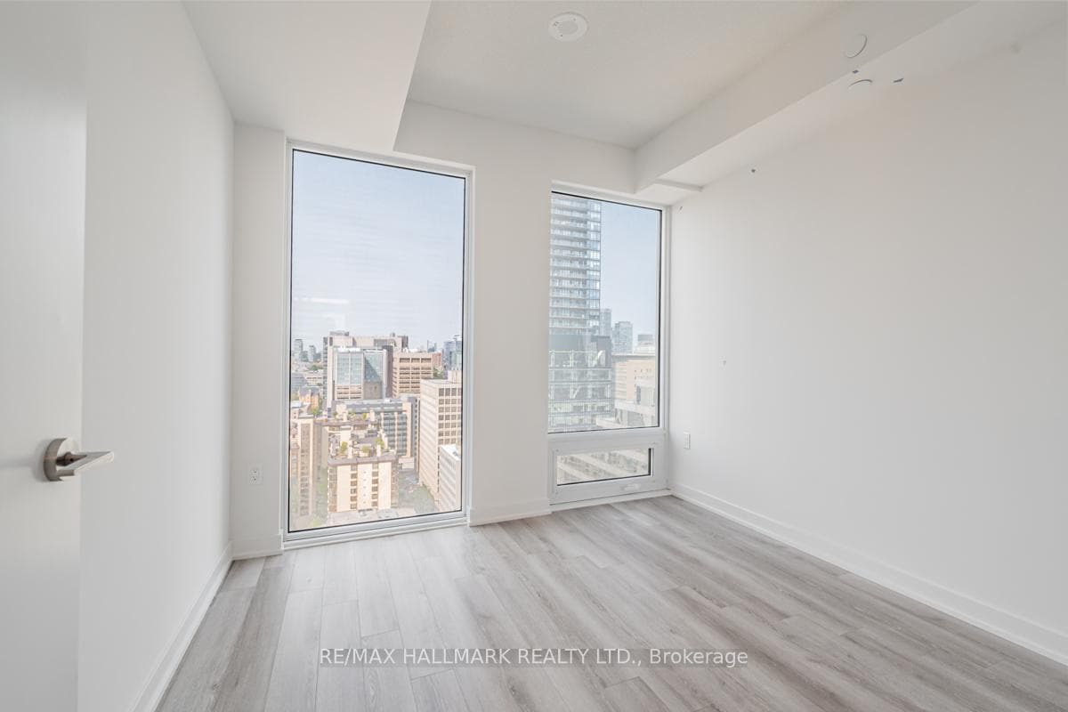 238 Simcoe Street Unit 2610 photo 14