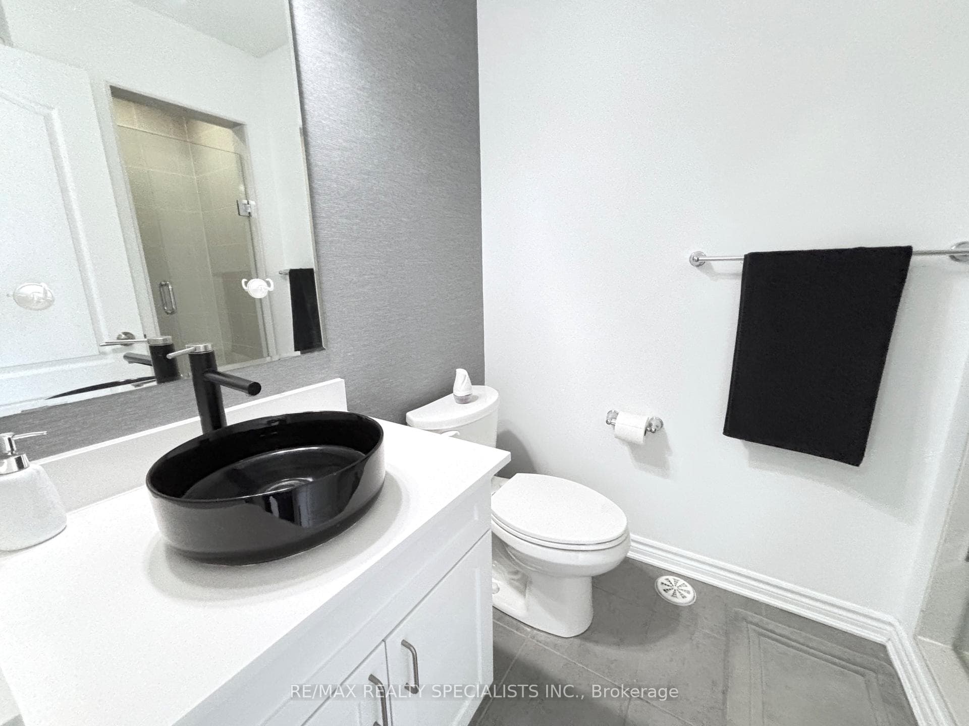 1578 Leblanc Court photo 15