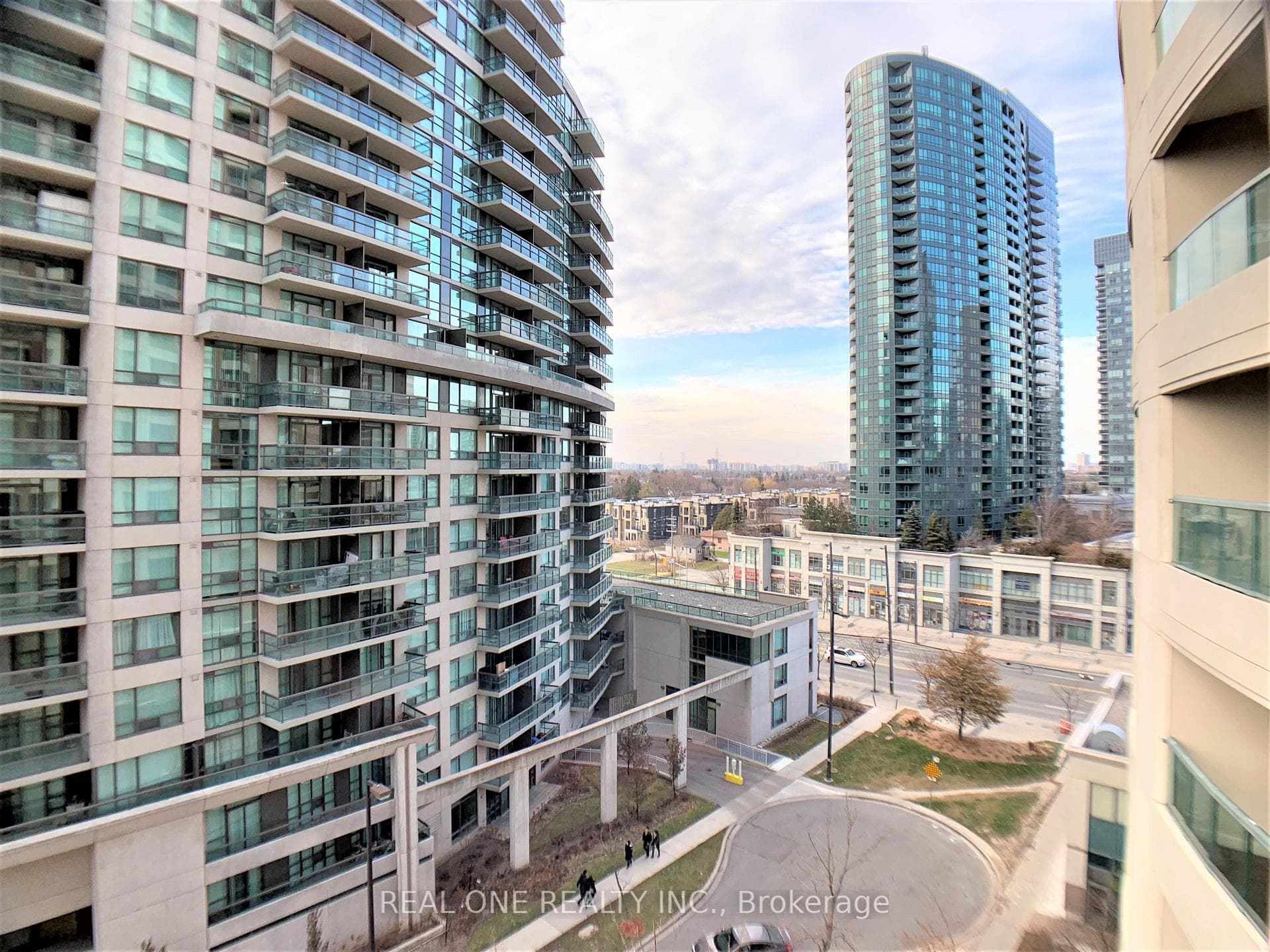 7 Lorraine Drive Unit 906 photo 25