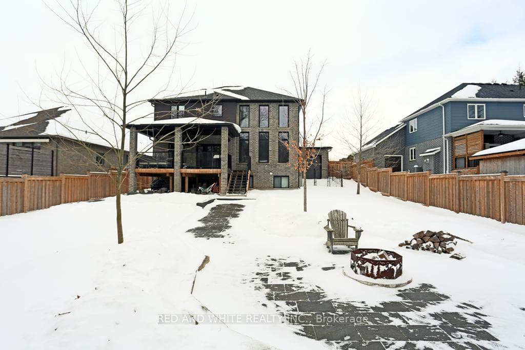 5 Foxborough Place photo 2