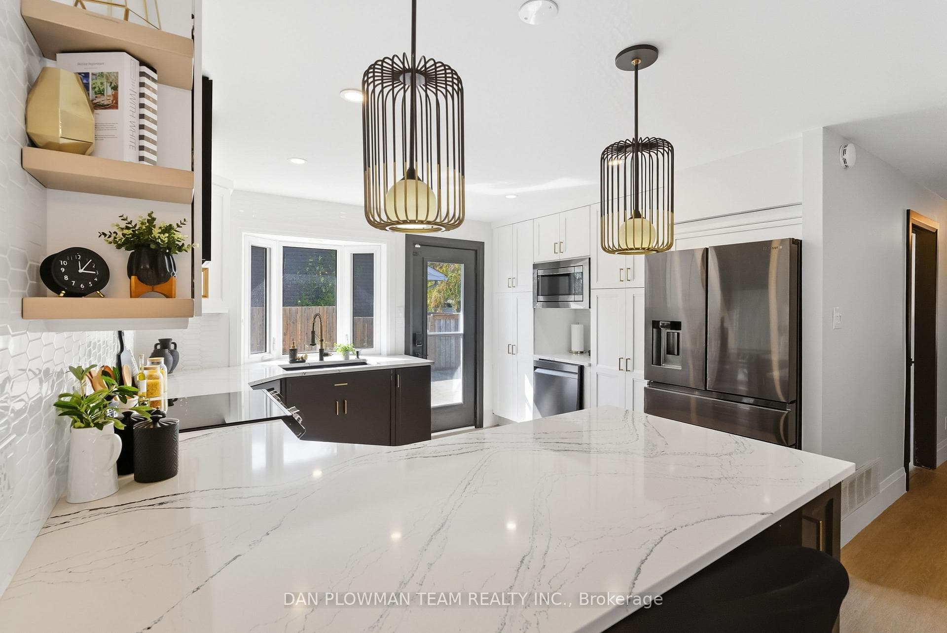1007 Dunlop Street photo 15