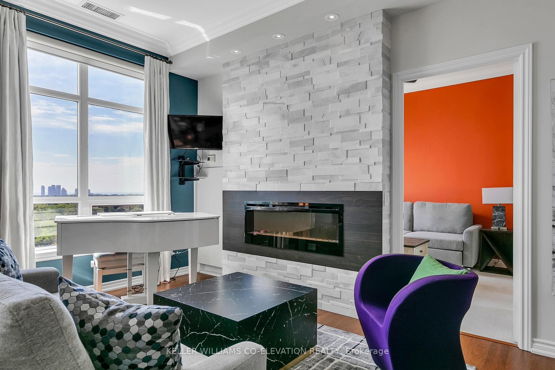 1135 Royal York Rd Road Unit 1406 photo 5