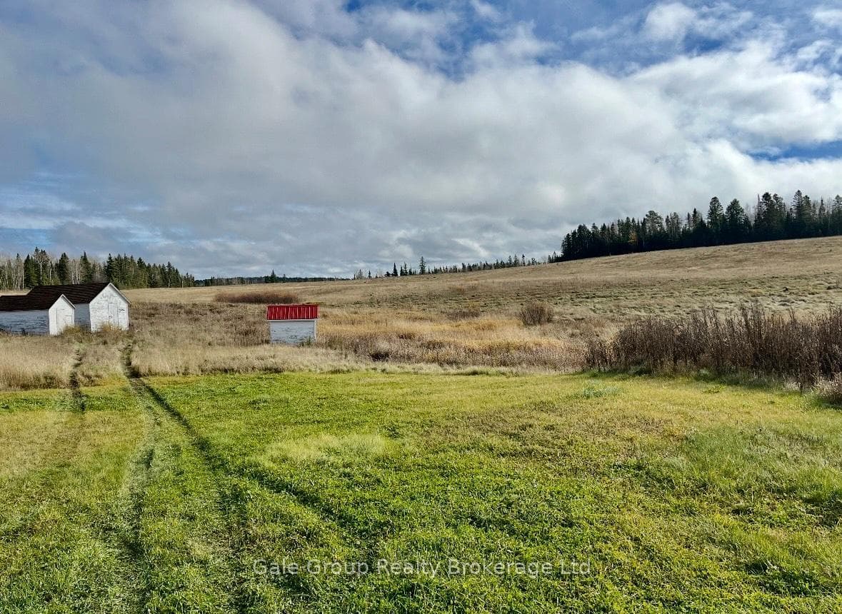 2541 Highway 105 Highway photo 6