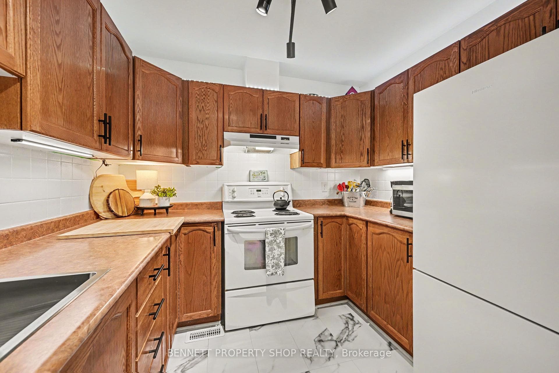9 Huyck Drive photo 7