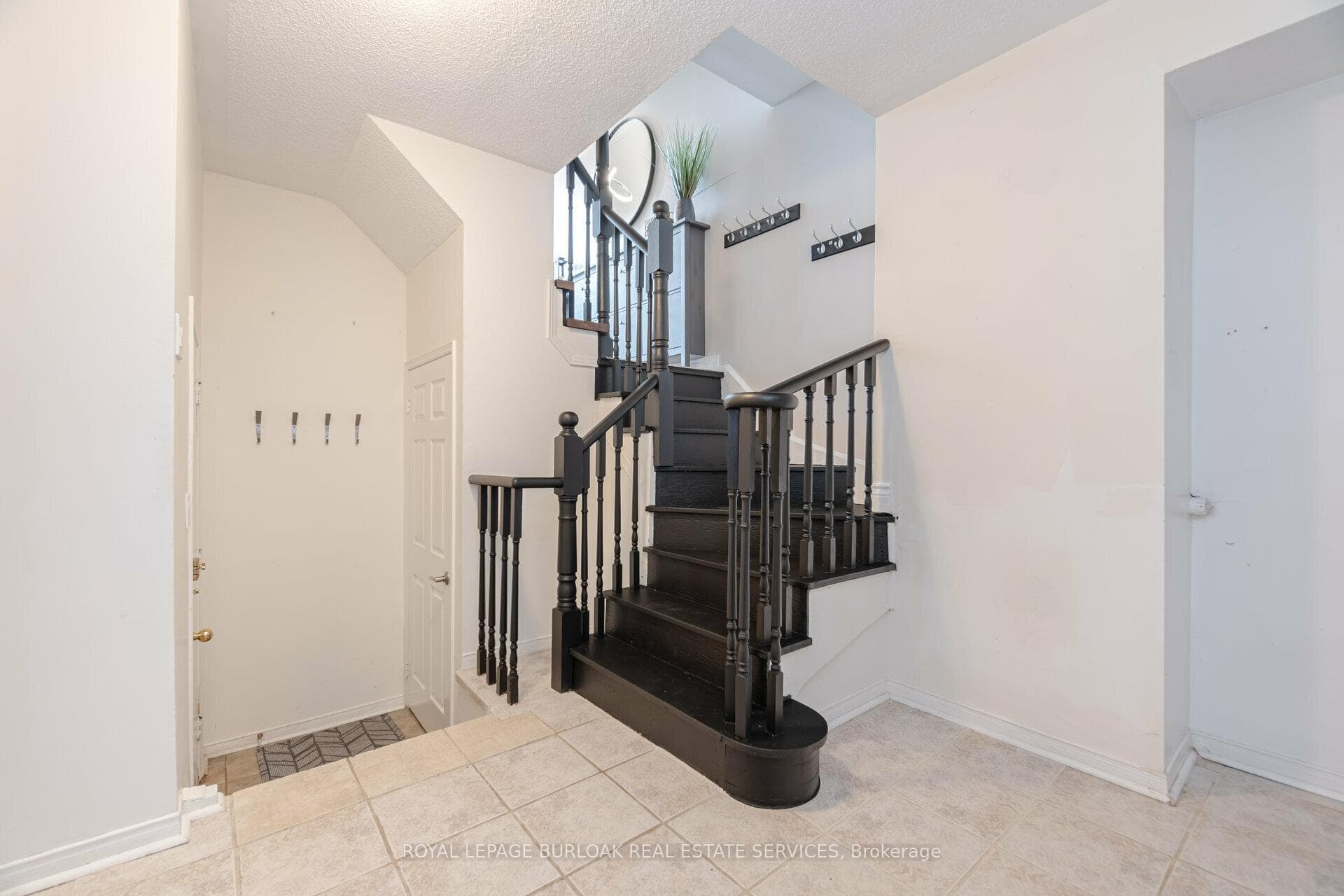 1138 Leewood Drive photo 30