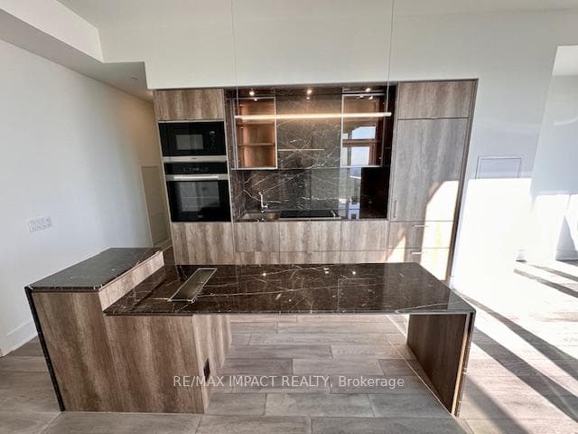 11 Yorkville Avenue Unit 6009 photo 10