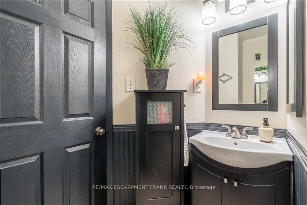63 Fonthill Road Unit 17 photo 26