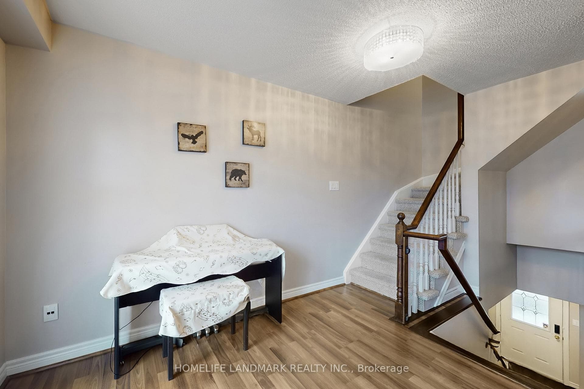 33 Marmill Way photo 6