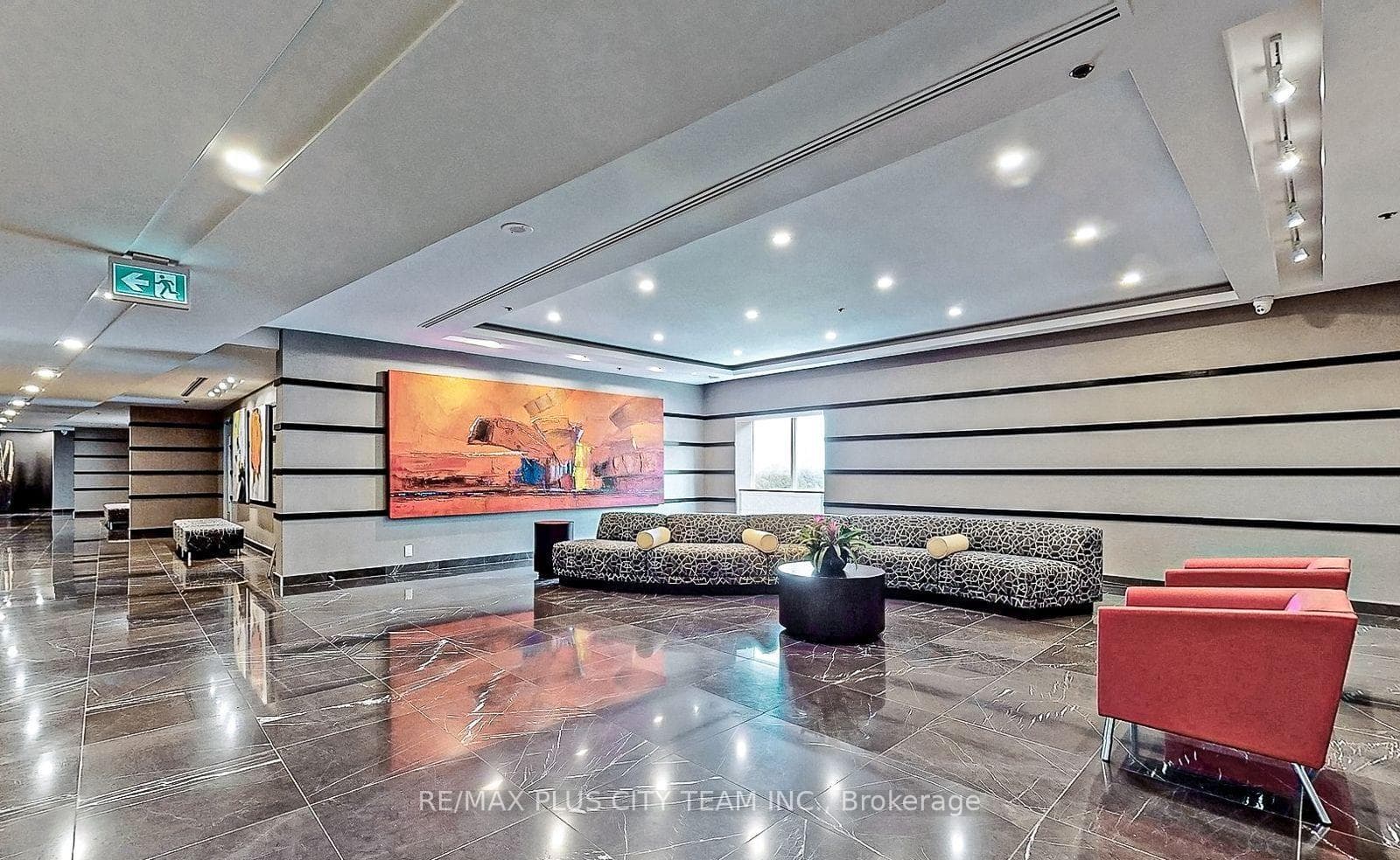 8 Park Road Unit 1716 photo 18