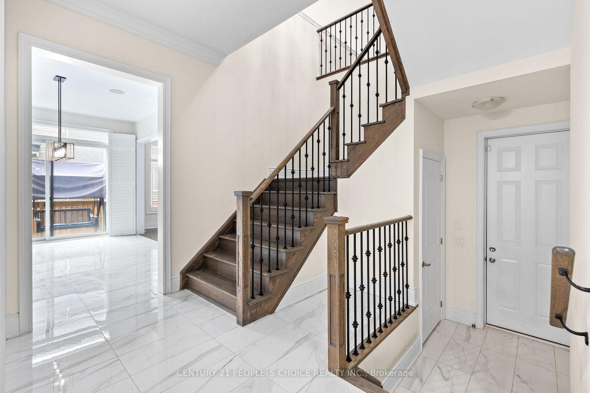 24 Albert Spencer Avenue photo 8