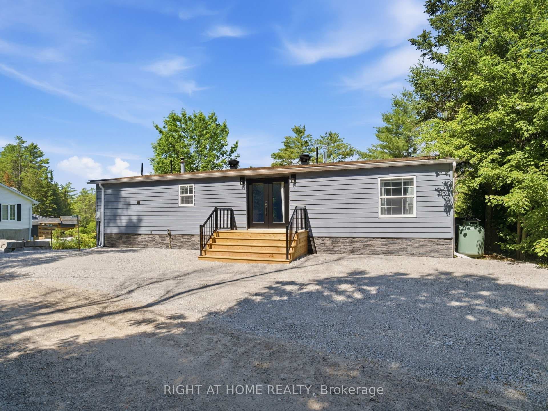 8168 Laidlaw Avenue photo 7