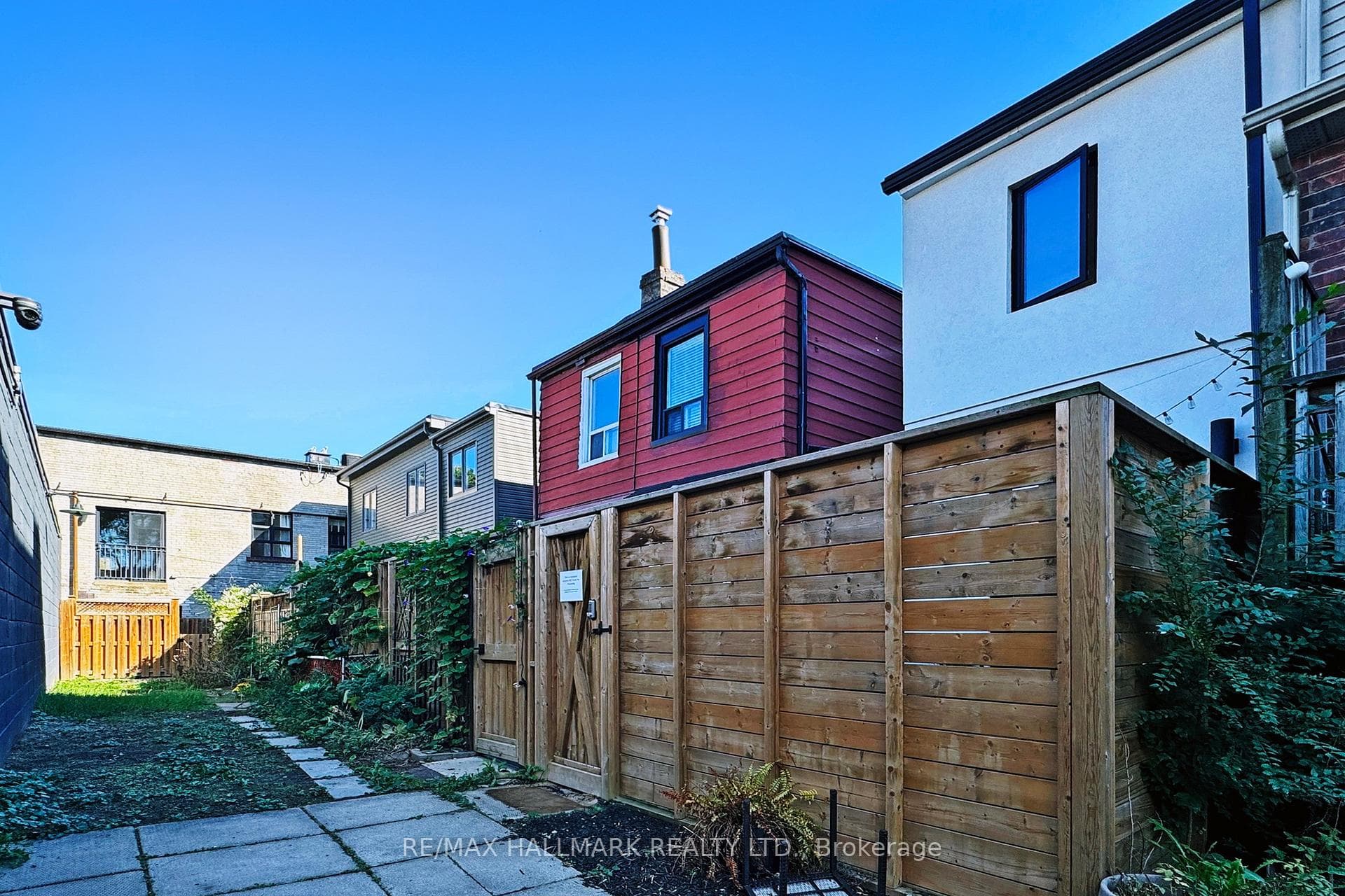 98 Mitchell Avenue photo 32