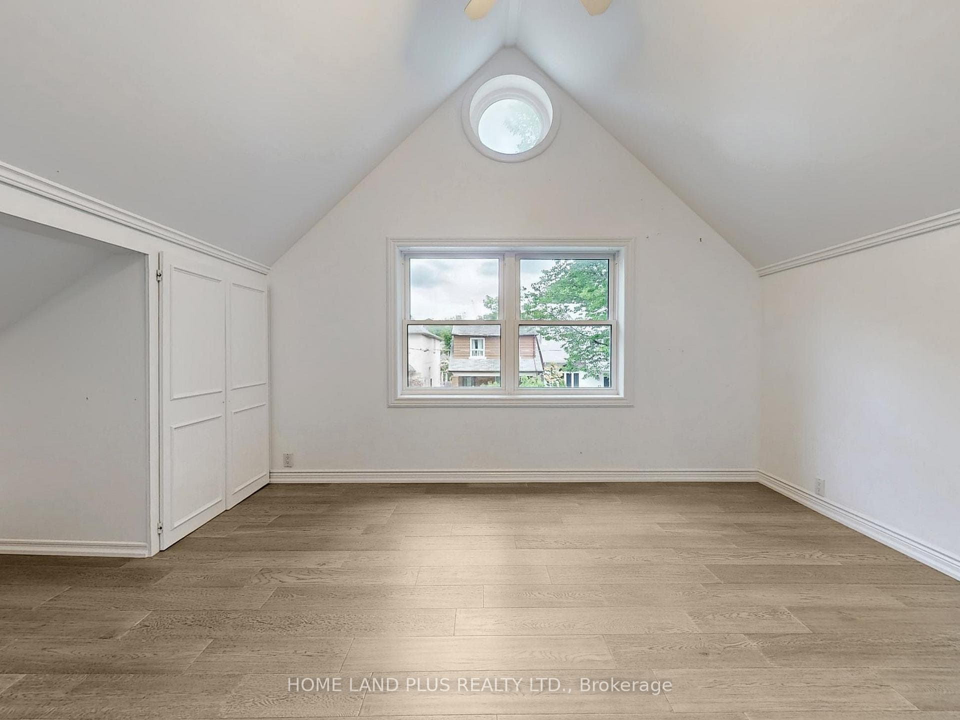 48 Marmot Street photo 22