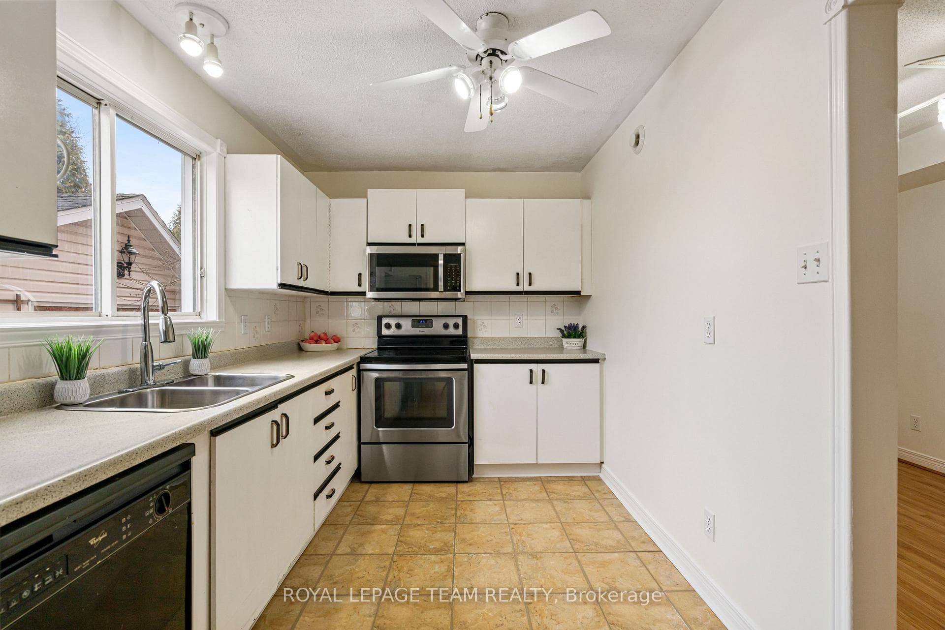 52 Rowan Drive photo 11