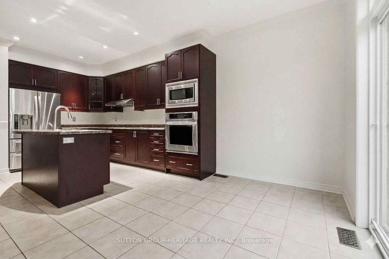 16 Shrewsbury Drive photo 14