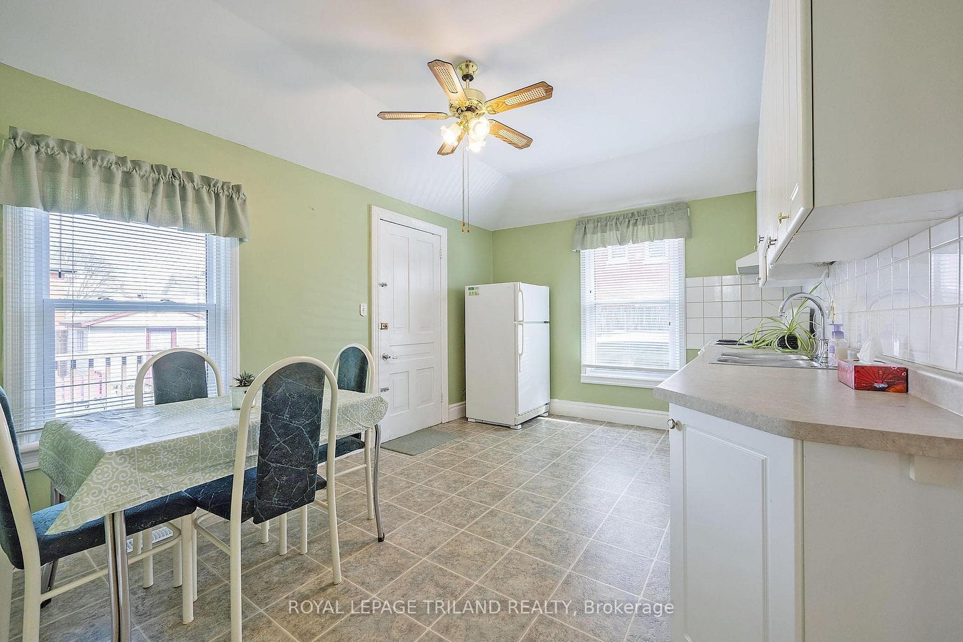 47 Curtis Street photo 12