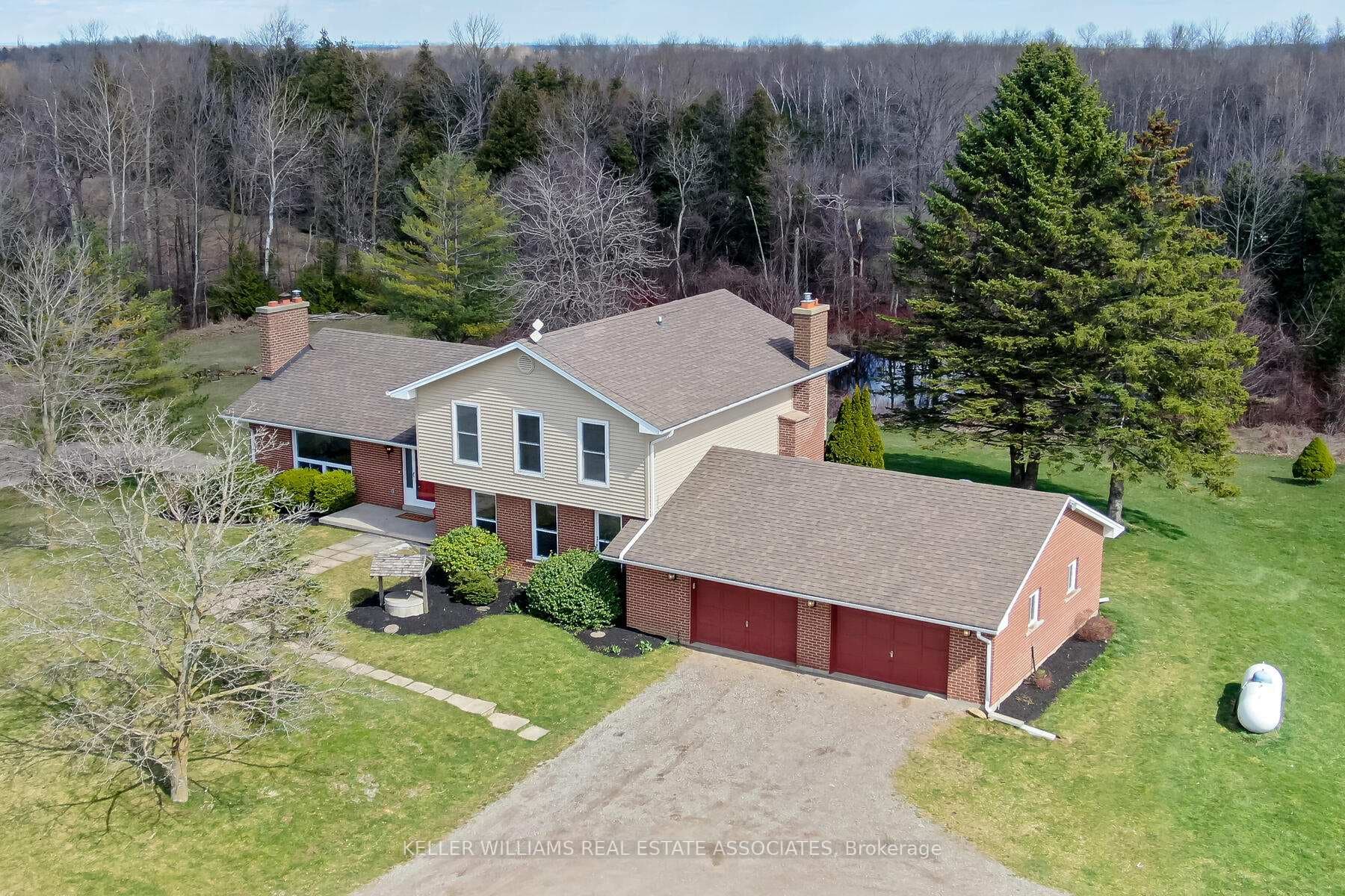 9247 Wellington 50 Road photo 3
