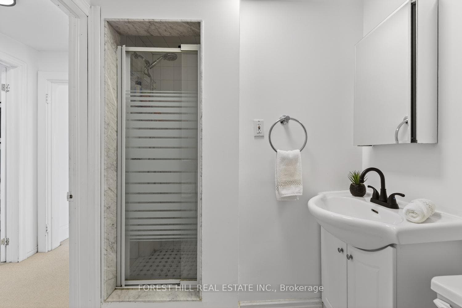 18 Alberta Avenue photo 38