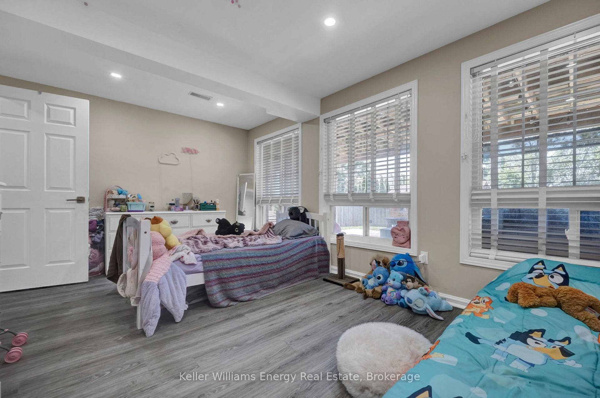 1502 Clearbrook Drive photo 46