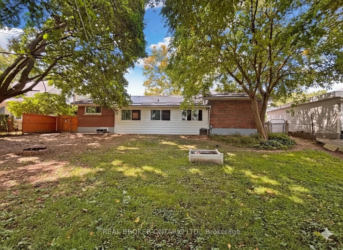 21 Richard Avenue photo 23