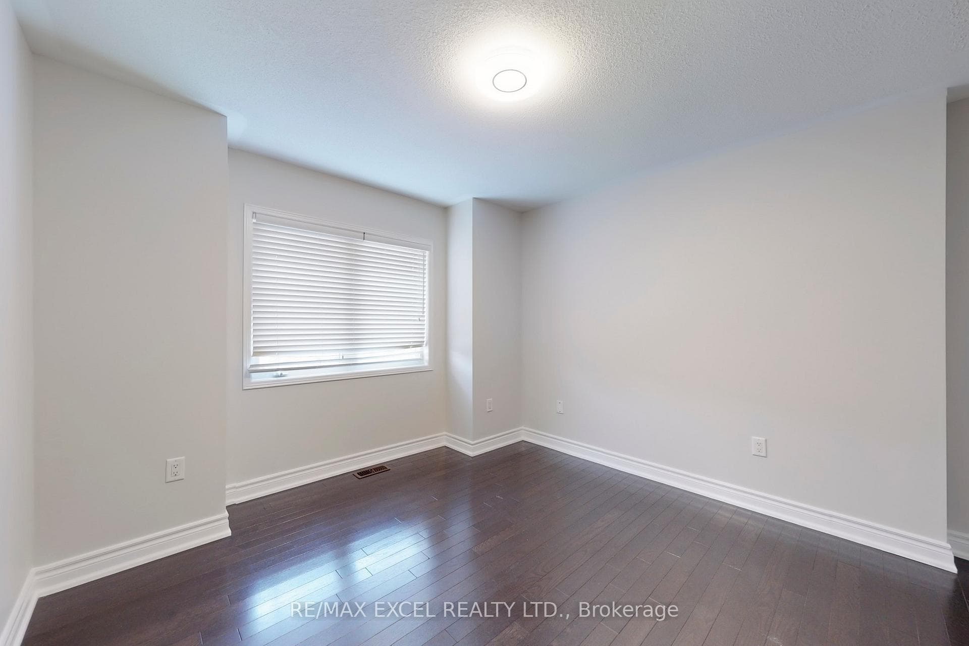 162 Angus Drive photo 31