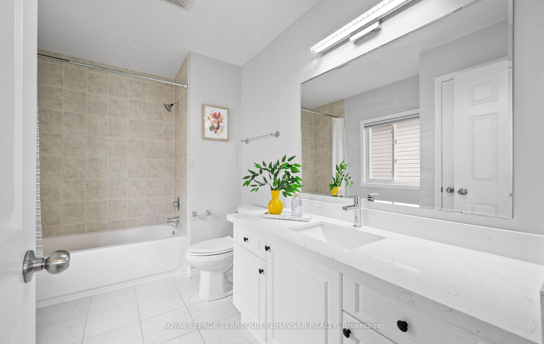 111 Parkvale Drive photo 32