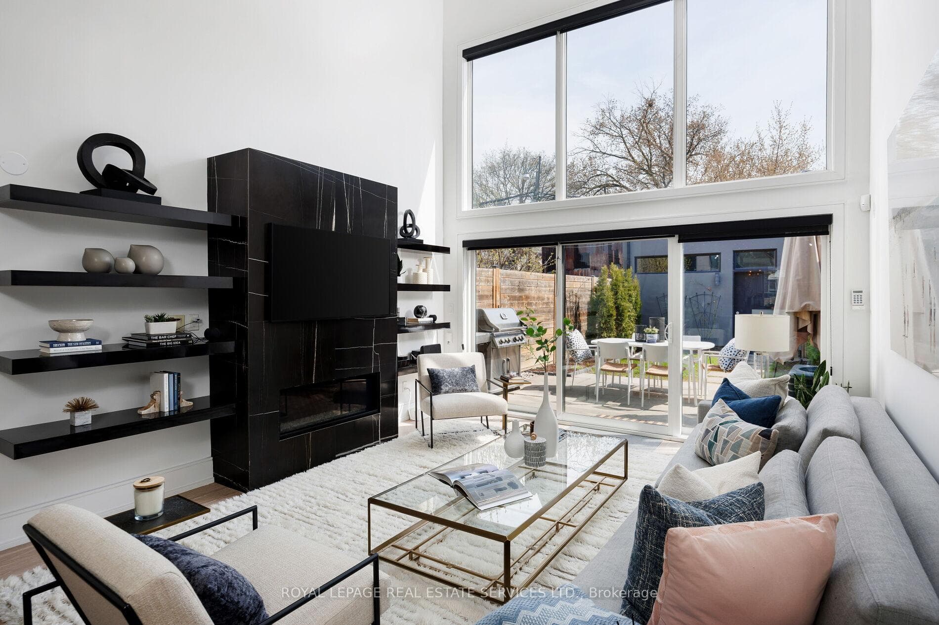 121 Markham Street photo 16