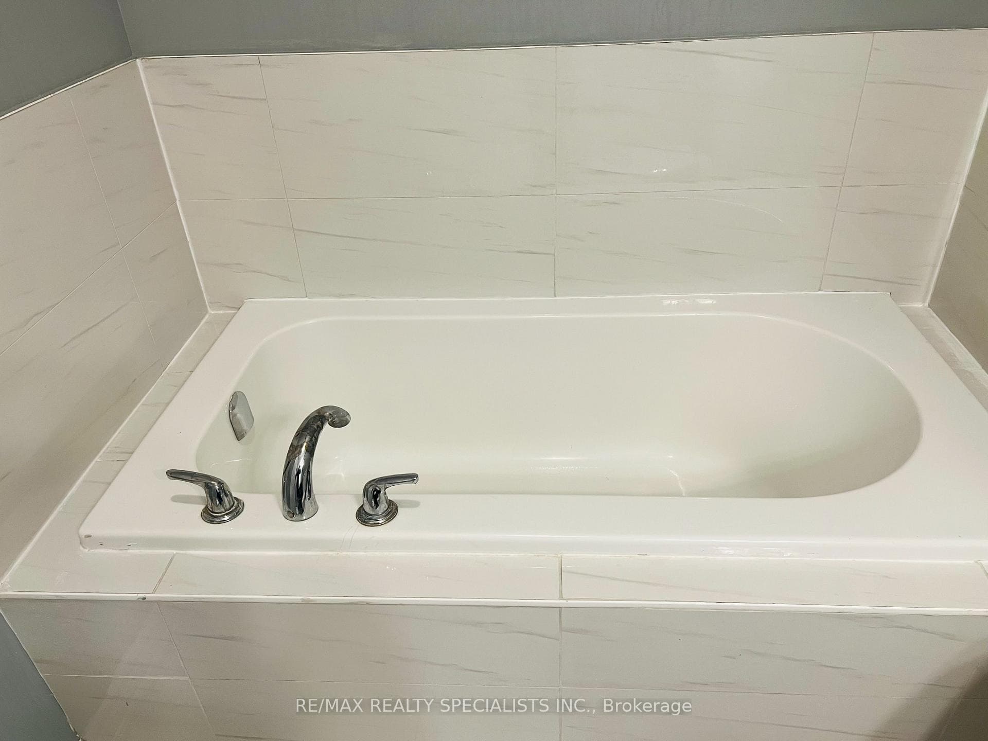 49 Doris Pawley Crescent photo 19