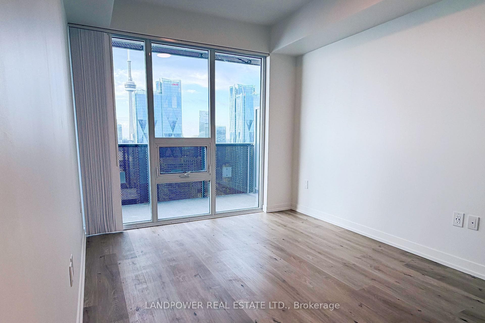 138 Downes Street Unit 5309 photo 21
