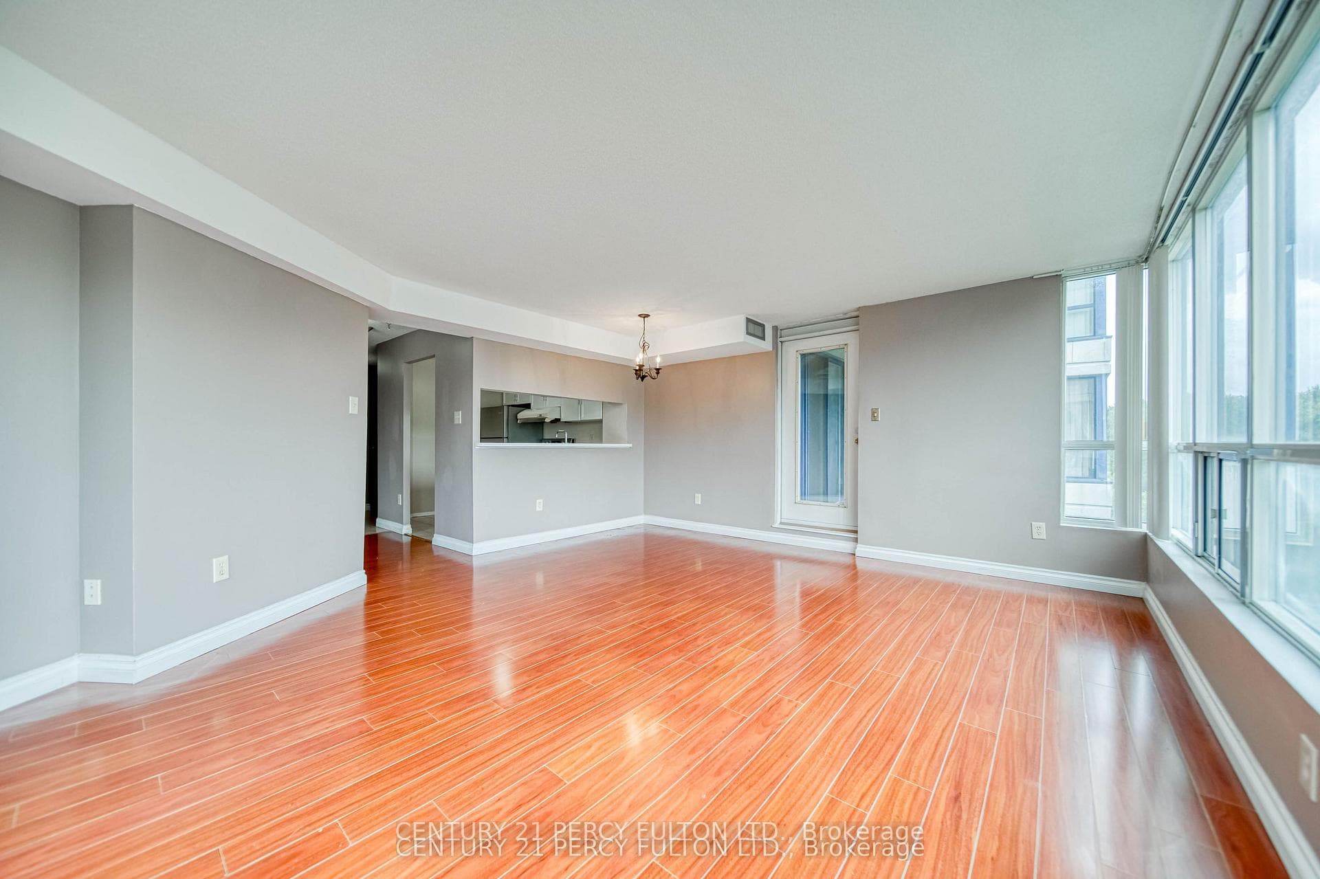 3050 Ellesmere Road Unit 814 photo 14