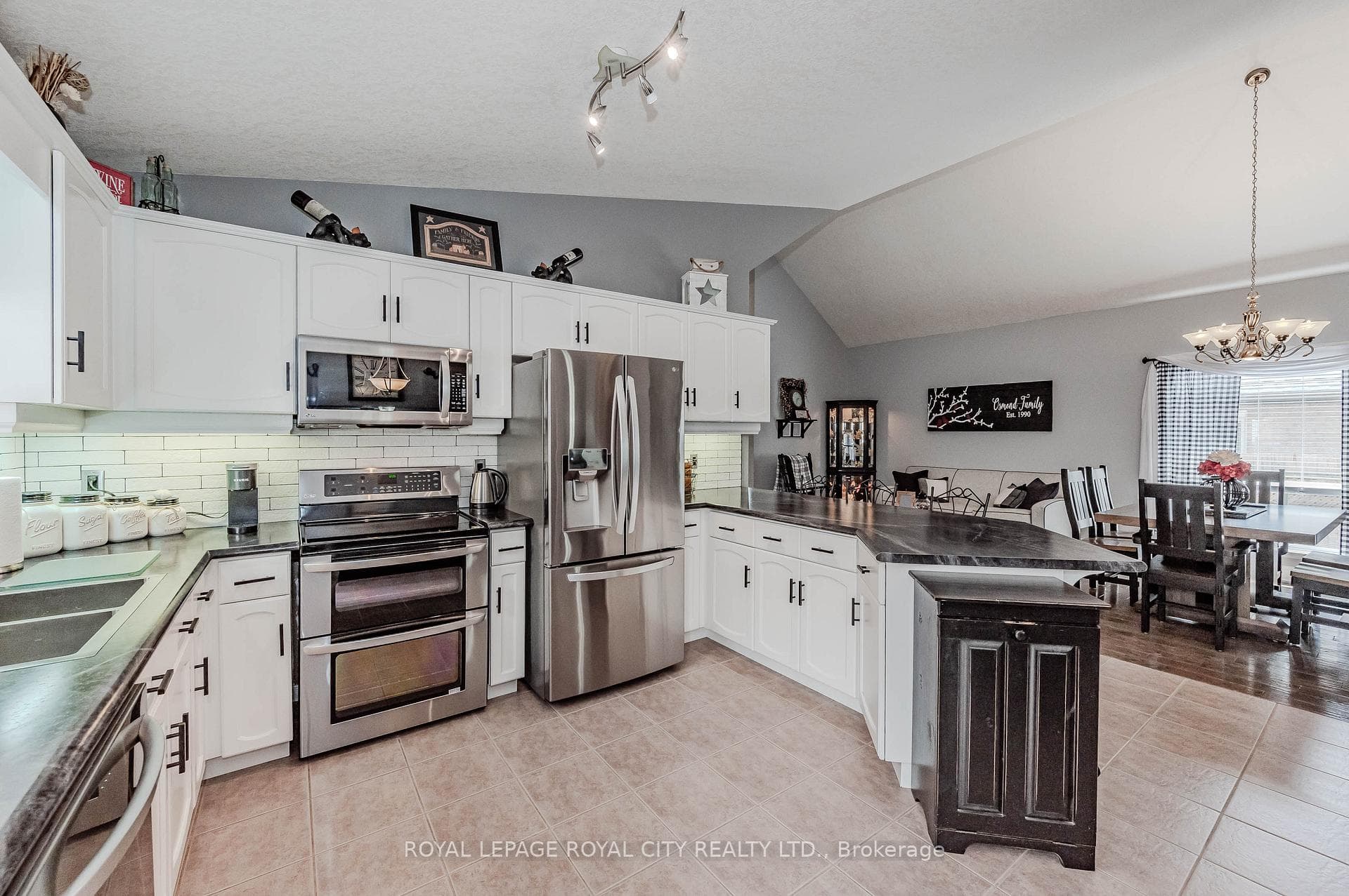 44 Althorp Drive photo 11