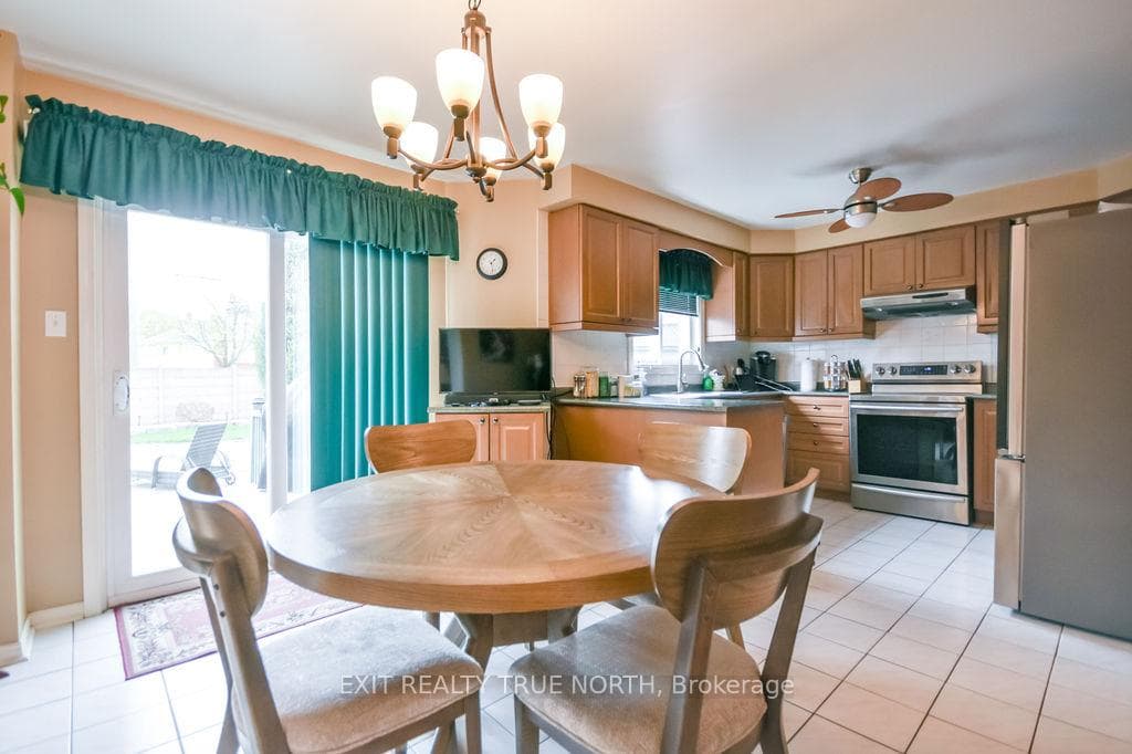 53 Etherington Crescent photo 9