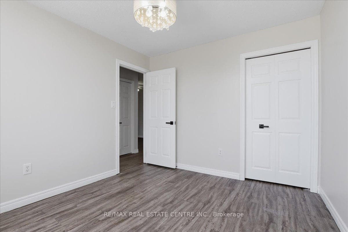 43 Decaro Crescent photo 26
