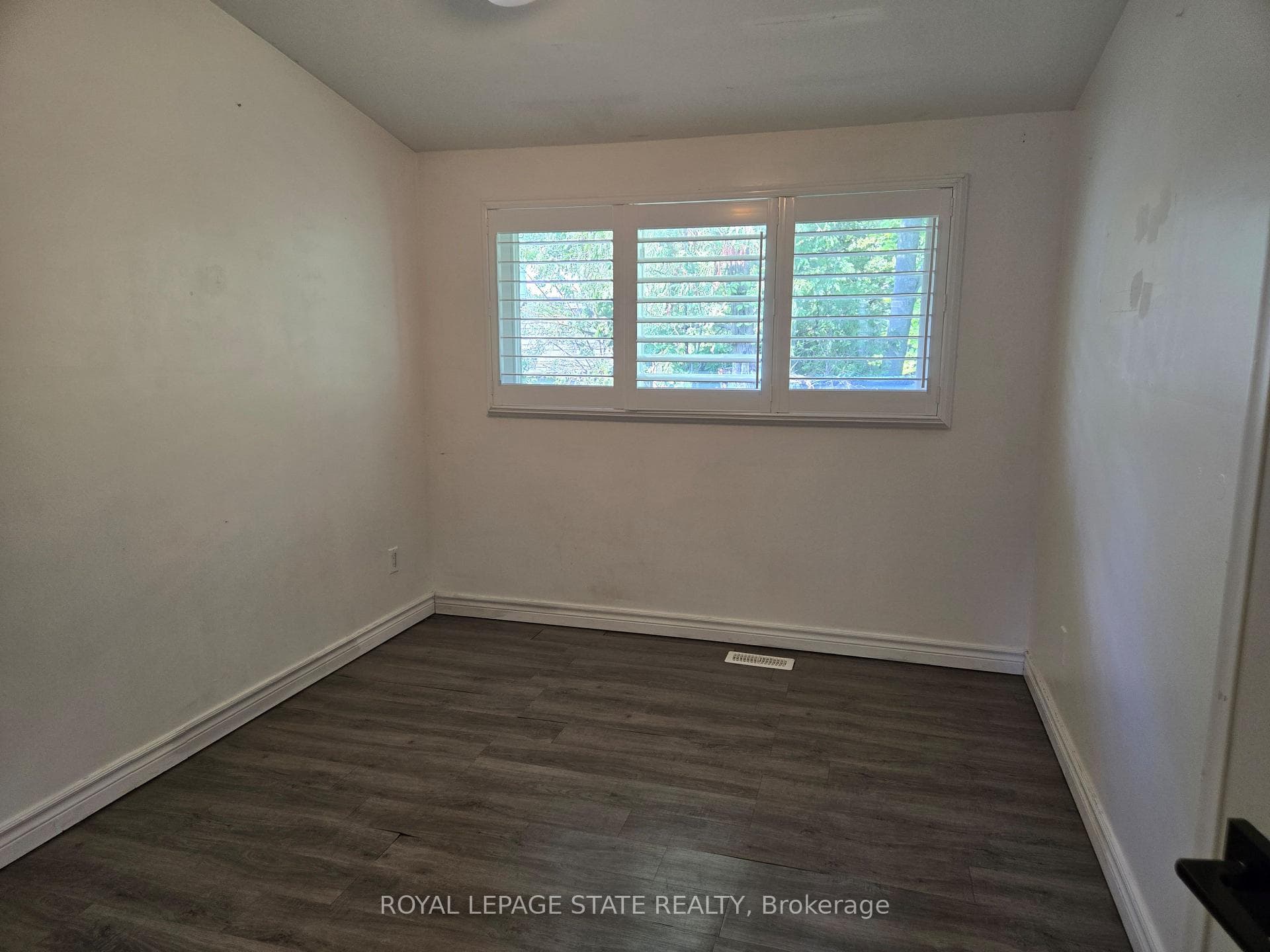 17 Carmen Avenue photo 13