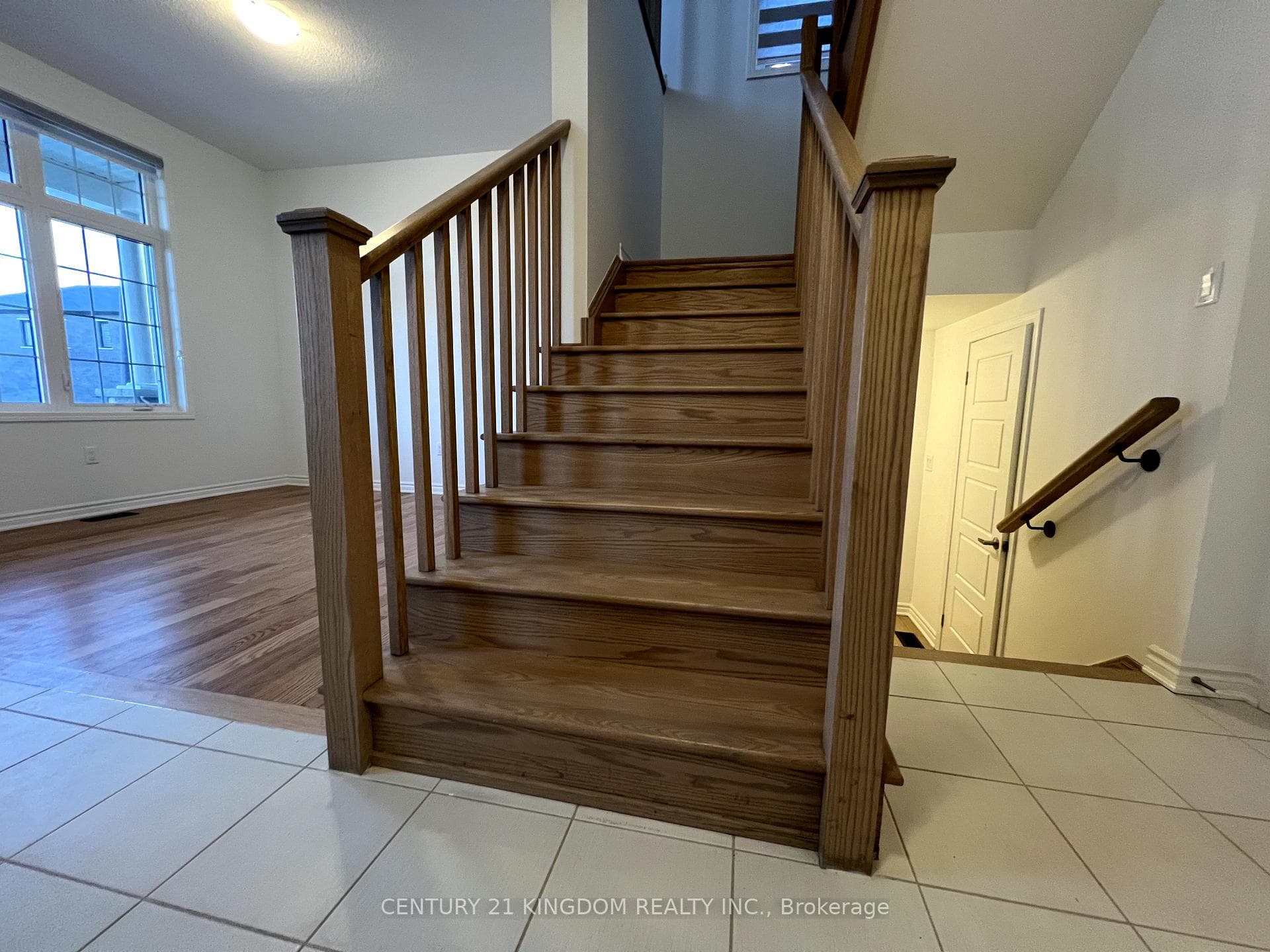 1531 Scarlett Trail photo 3