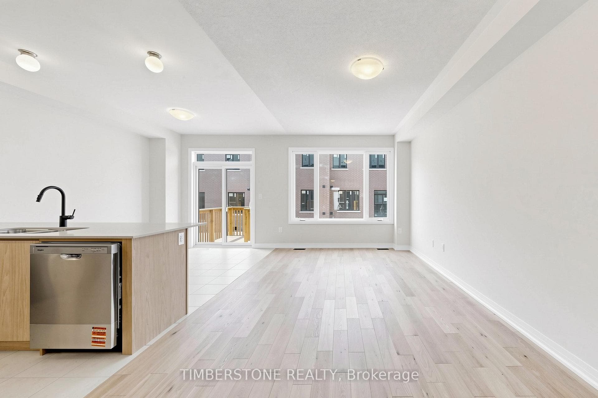 3318 Sandalwood Road photo 4