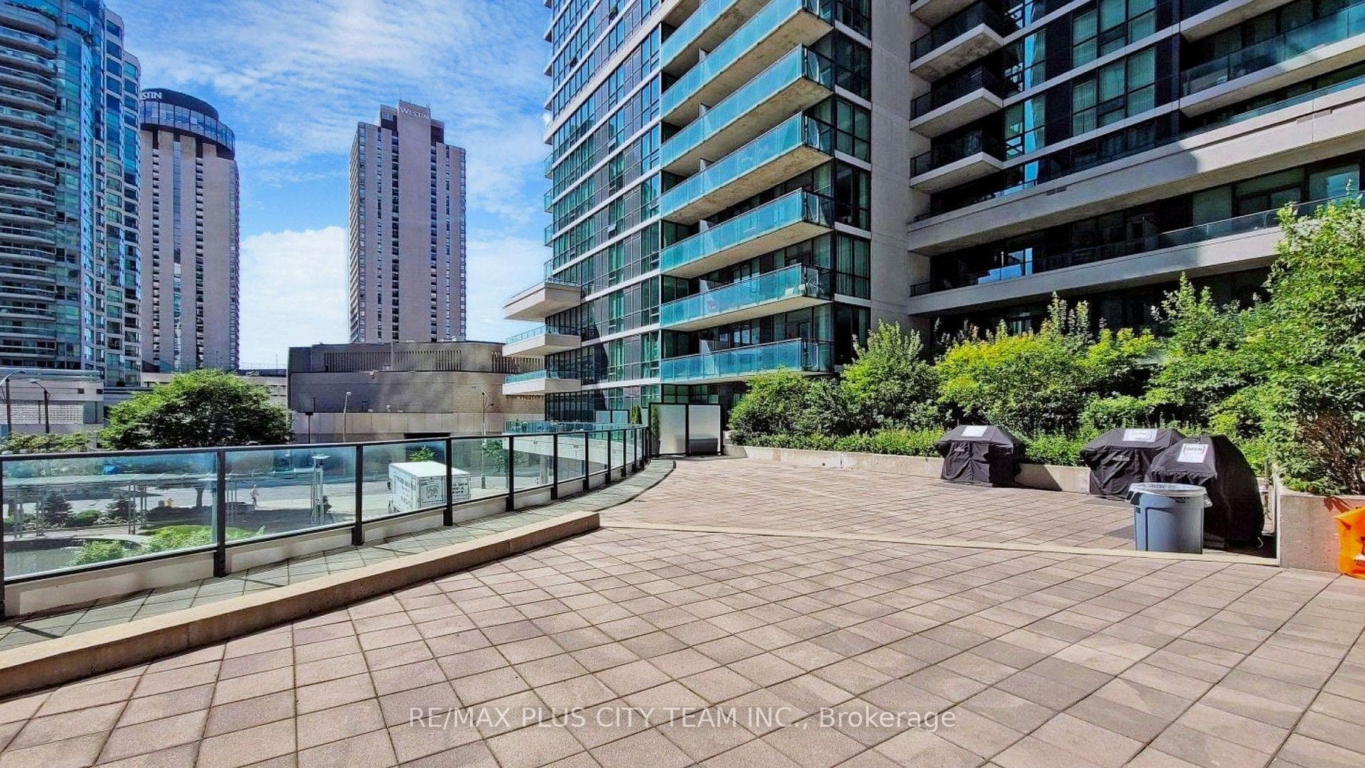 16 Harbour Street Unit 4302 photo 49