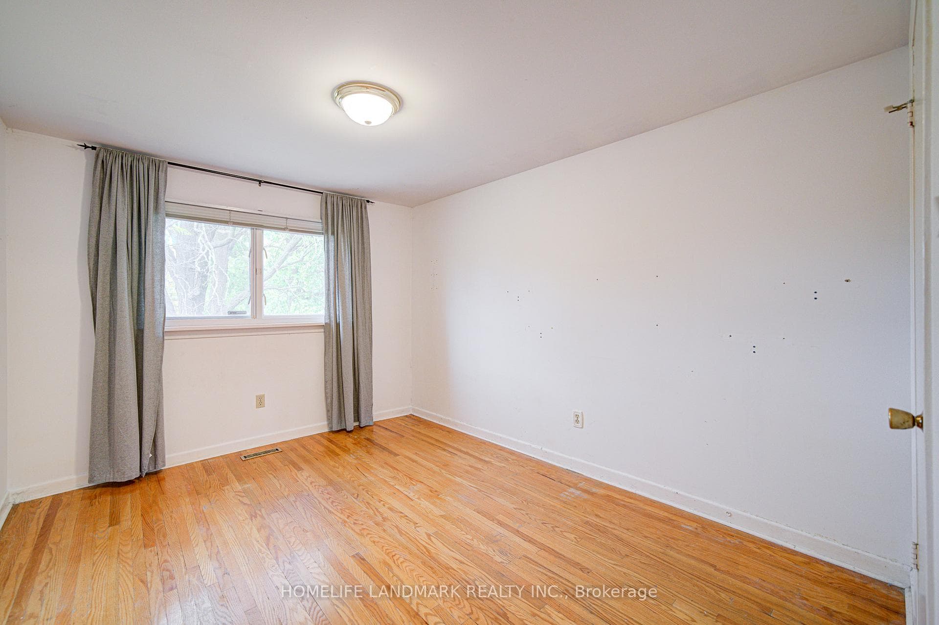 52 Deepdale Drive photo 28