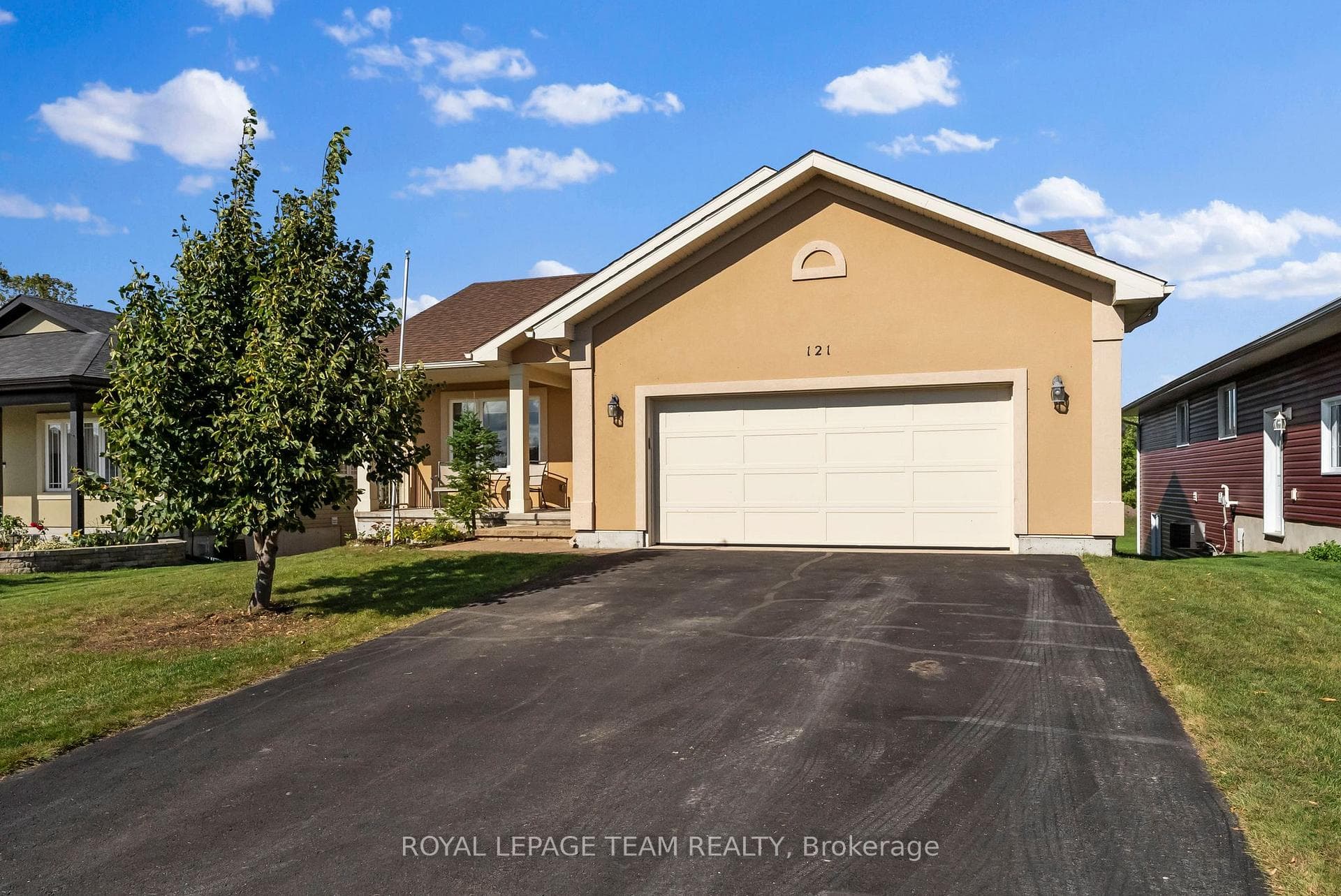 121 Otteridge Drive photo 1