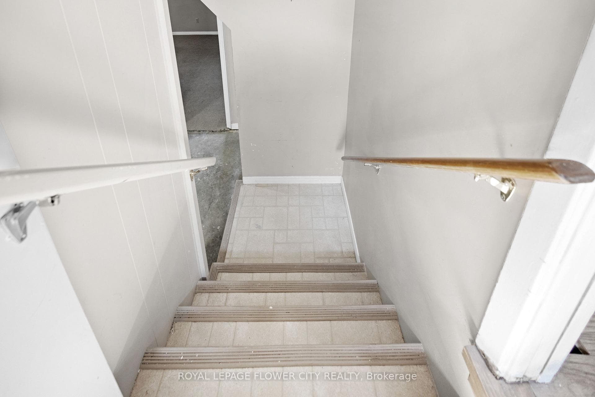 470 Franklin Street photo 35