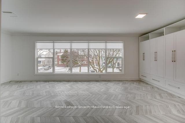 109 Stephen Drive Unit 2 photo 4