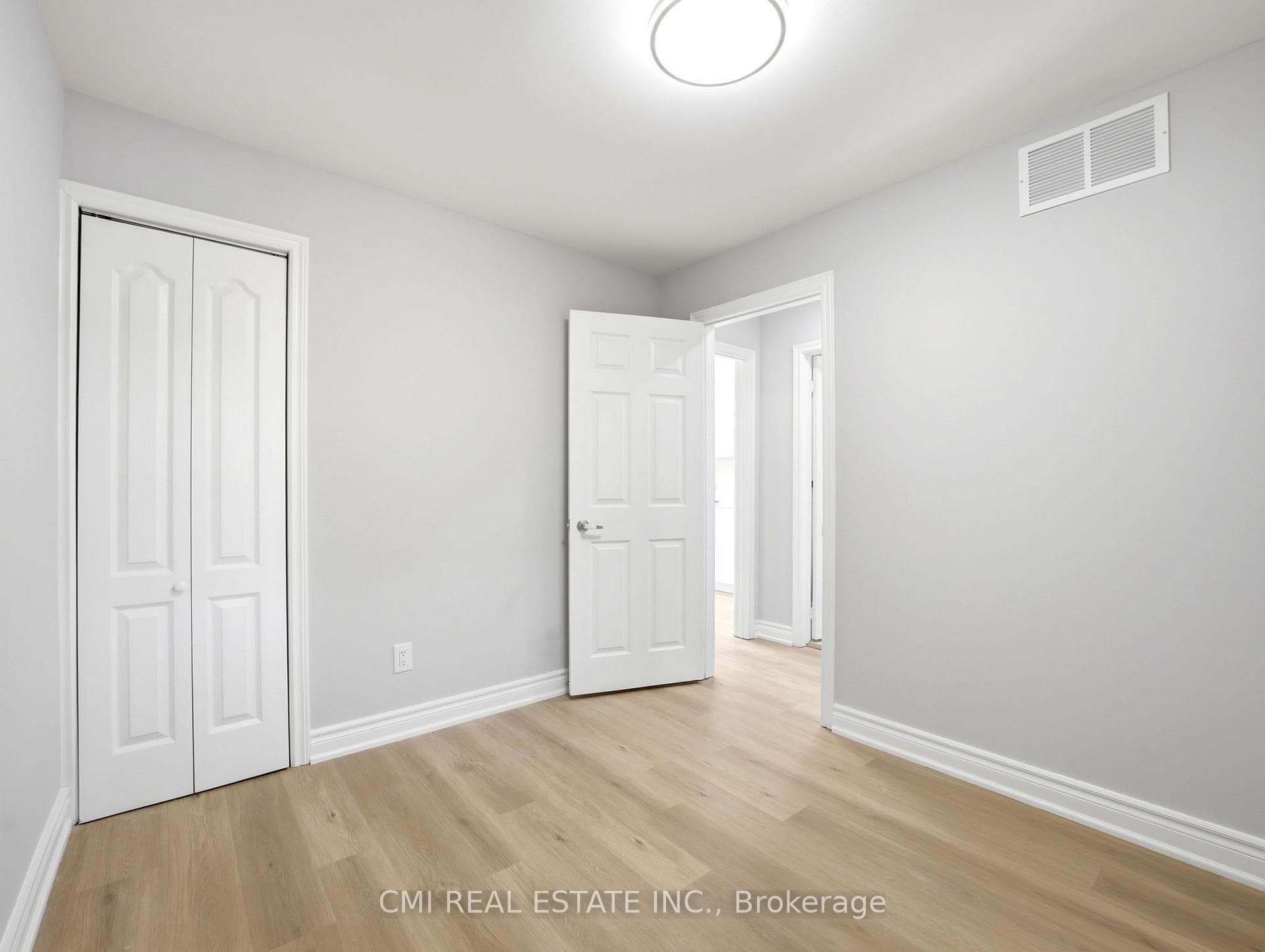86 Adair Avenue photo 18
