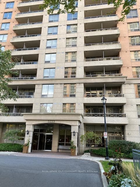 5233 Dundas Street Unit 920 photo 1