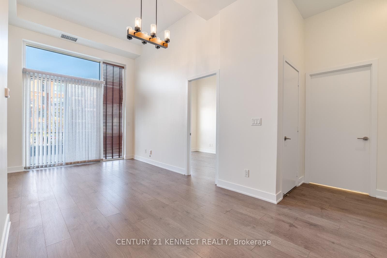 180 Veterans Drive Unit 101 photo 9