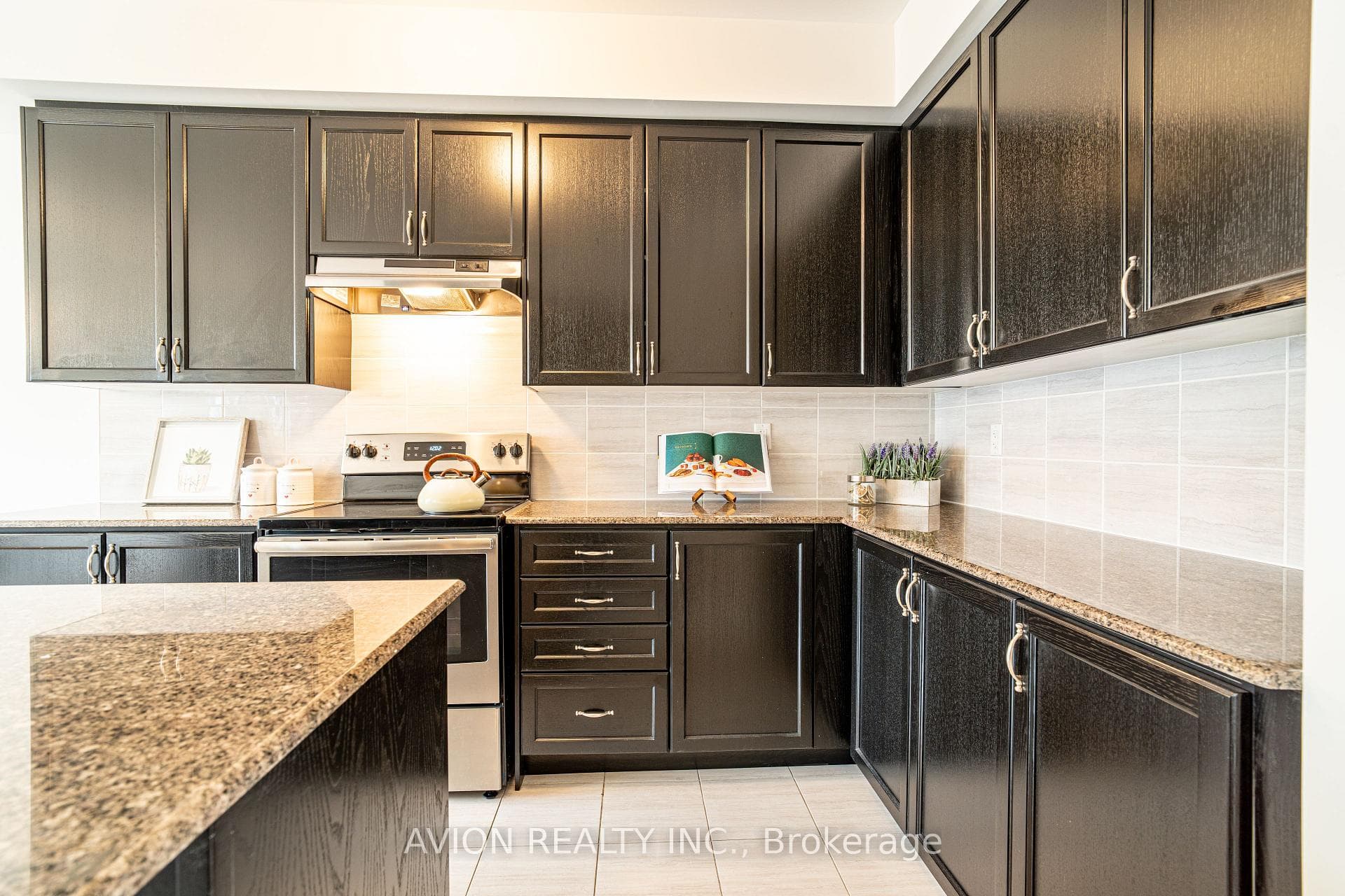 120 Frederick Wilson Avenue photo 12