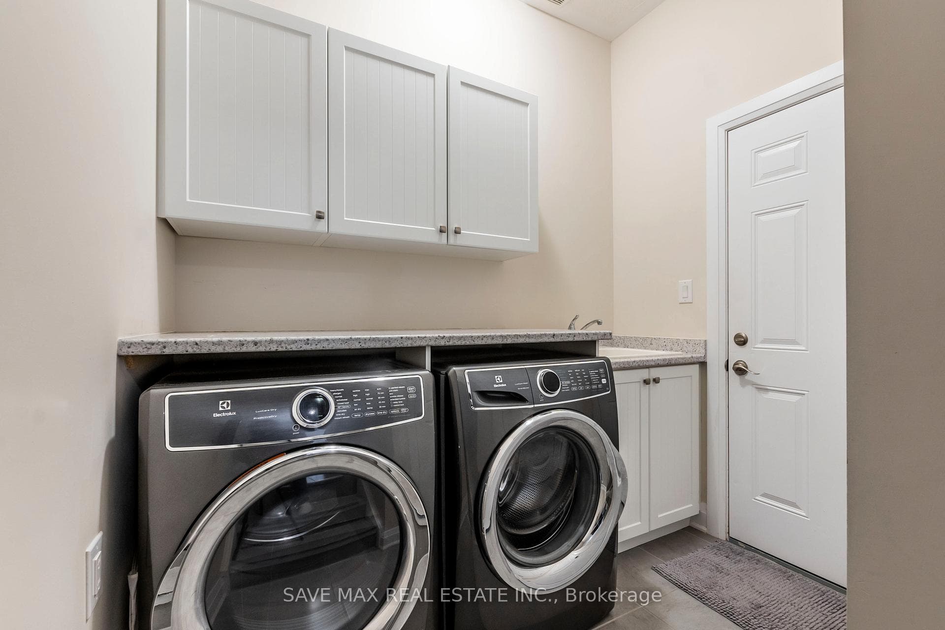 584 Mayapple Street photo 34