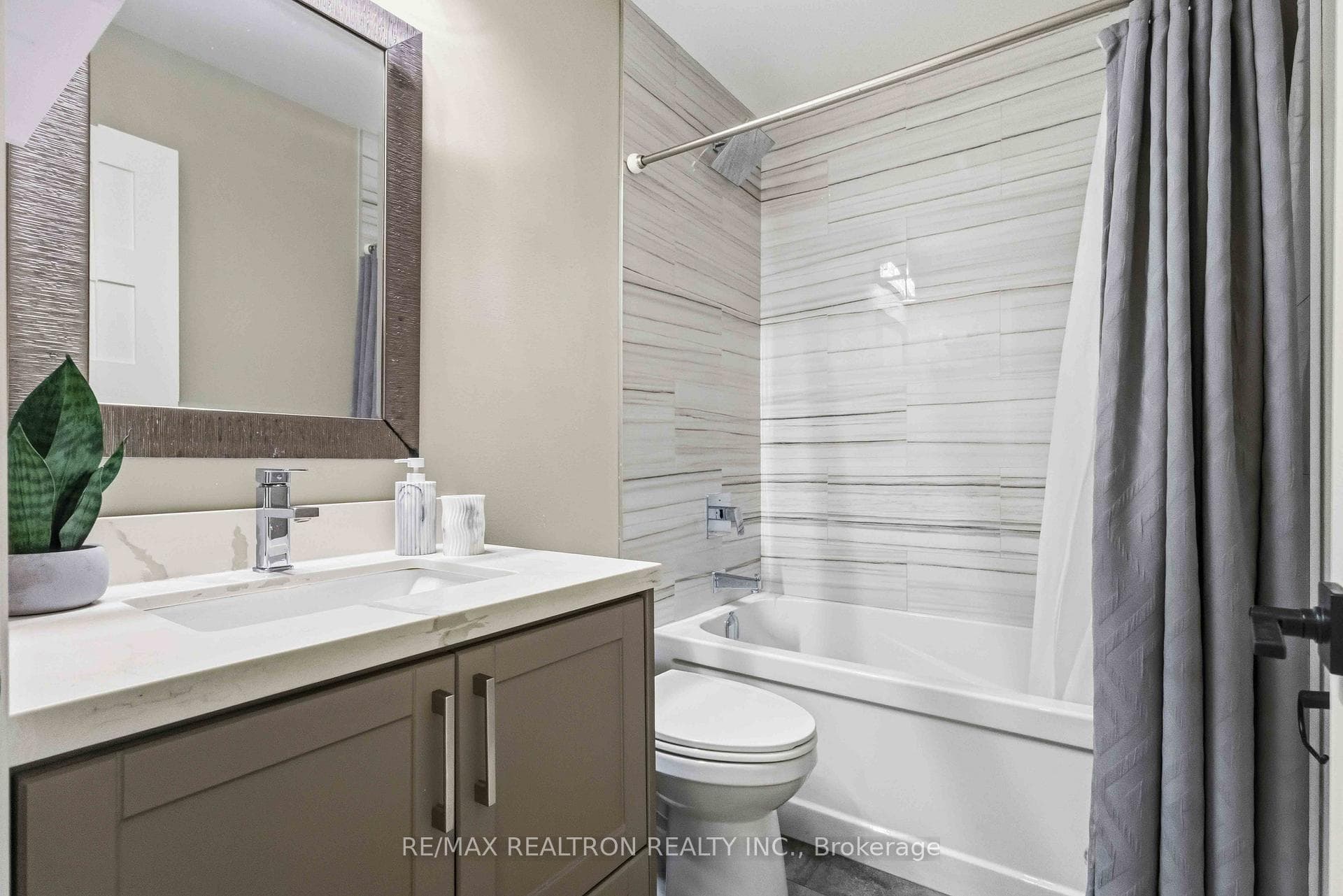 809 Fairview Avenue photo 41