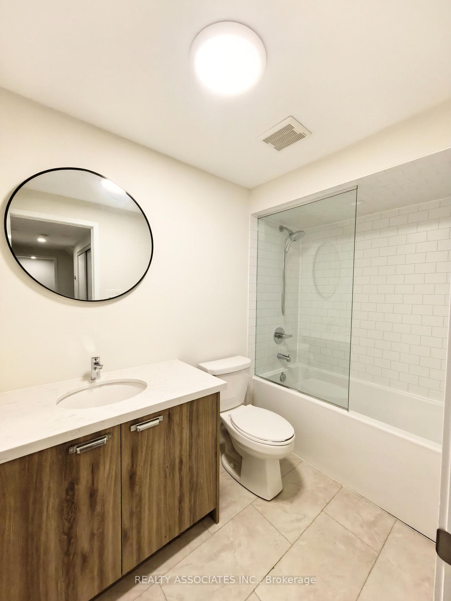 127 Matawin Lane photo 12