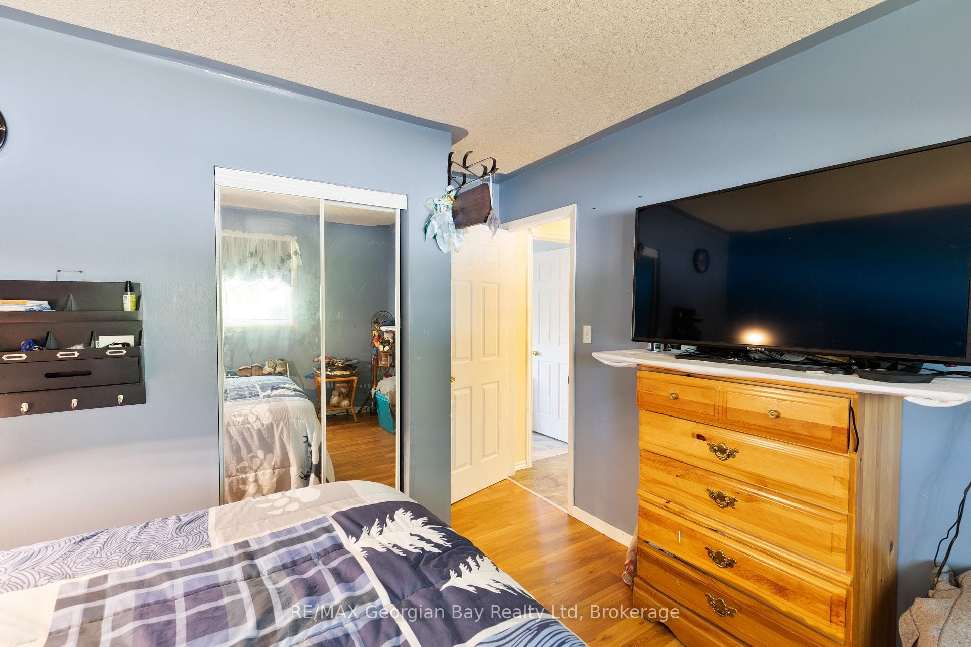 739 SIMCOE Avenue photo 22