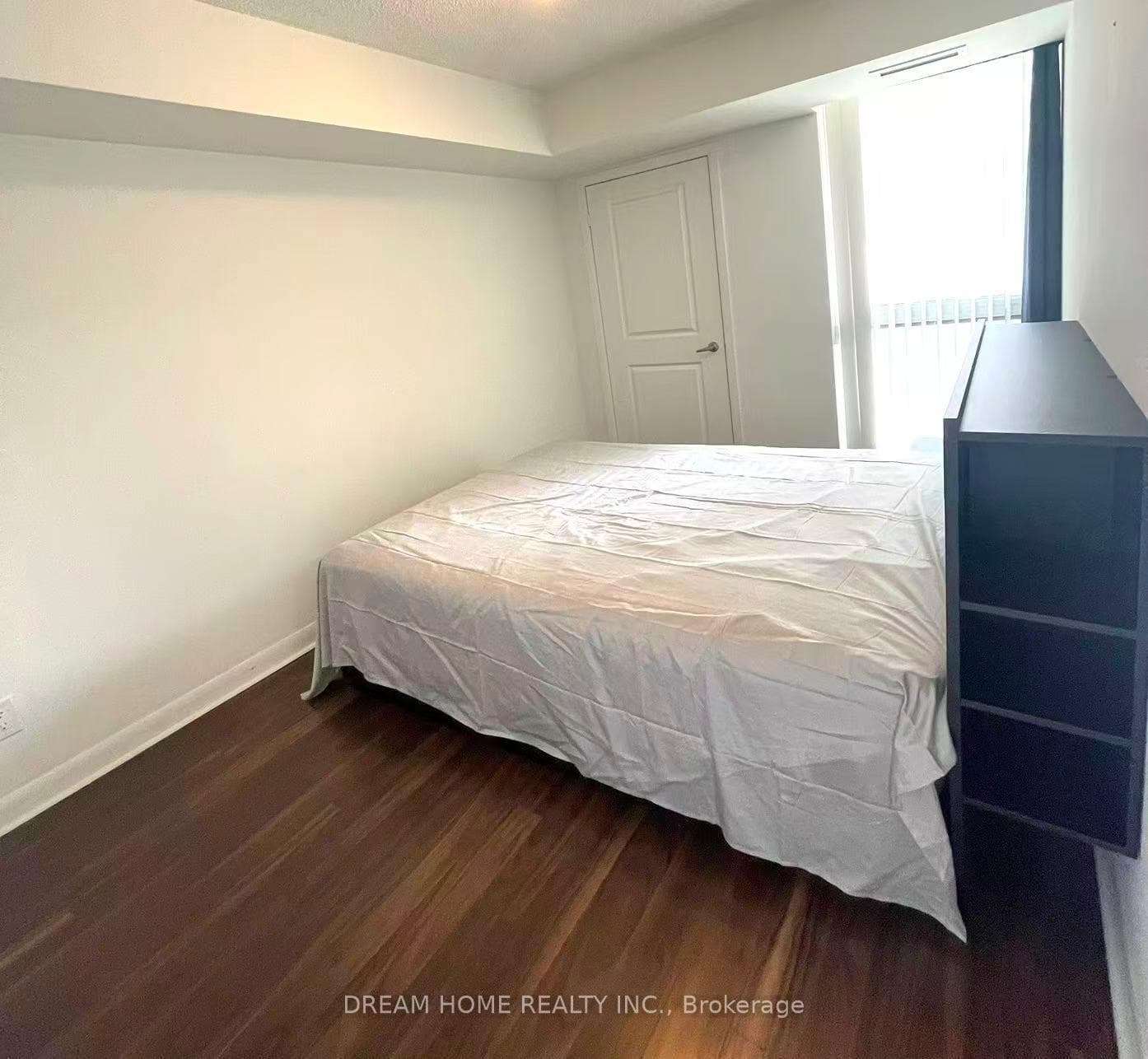 5793 Yonge Street Unit 807 photo 10